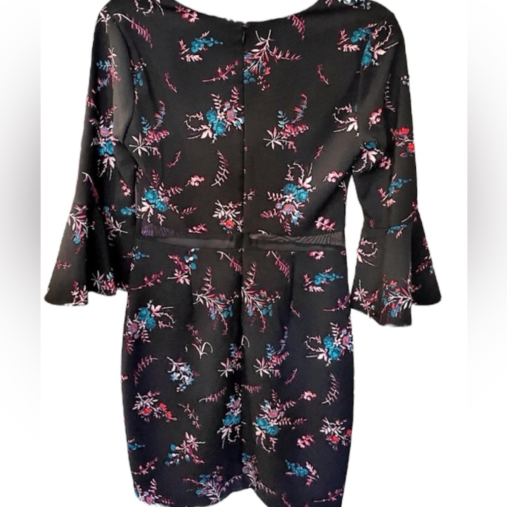Guess Bell Sleeve Floral Print Dress sz. 2 - Picture 3 of 5